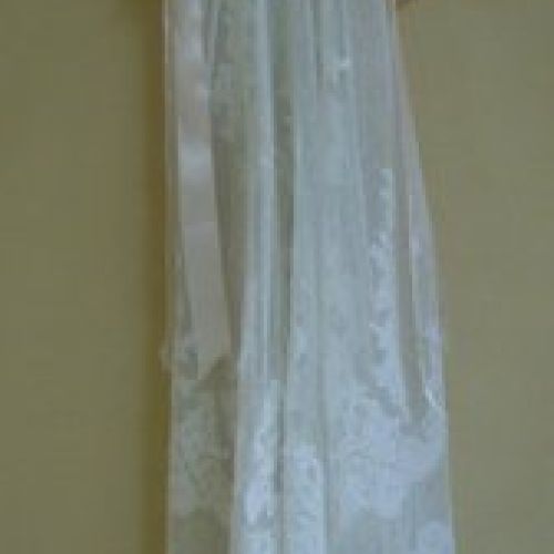 Faldón de bautizo de encaje (delantero)