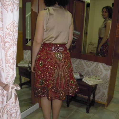 Falda joya confeccionada con patchwork de telas de India (trasero)