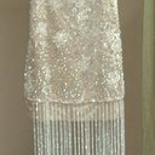 Vestido blanco adornado con cristales y flecos realizados con cuentas de cristal (1) (Confeccionado en el 2010)