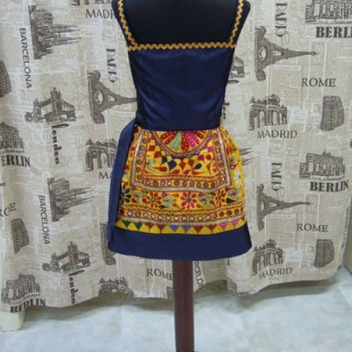 Conjunto de top y falda étnico vintage confeccionado con tapiz de India y tafetán