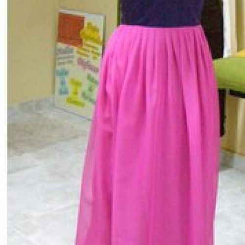 Vestido rosa y fajín morado, estado previo al bordado con pedreria y swaroski, delantero (confeccionado en el año 2012)