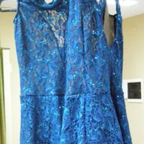 Diseño y confección. Maillot de encaje azul. Trasero (2). (Confección en el año 2010)