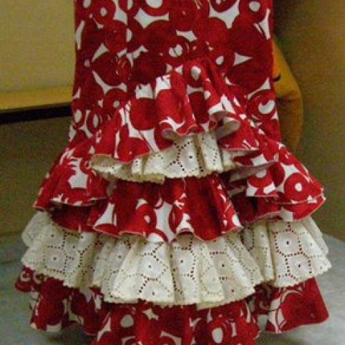 Traje de flamenca rojo, detalle de los volantes  (confeccionado en el año 2011)