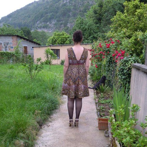 Vestido joya confeccionado con saree de India (trasero)