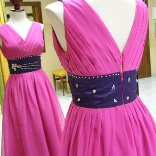 Vestido rosa y fajín morado, proceso bordado con pedreria y swaroski, 4 (confeccionado en el año 2012)