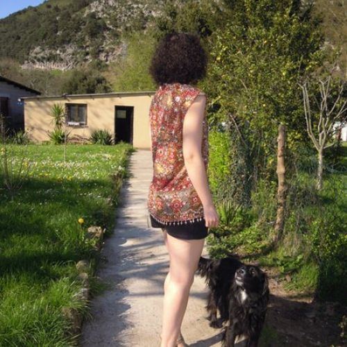 Chaleco joya  confeccionado con saree de India (trasero)