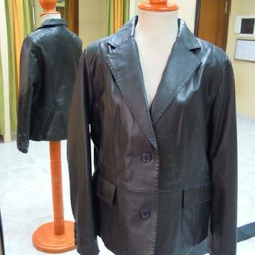 1  Aspecto inicial: cazadora de cuero (delantero)