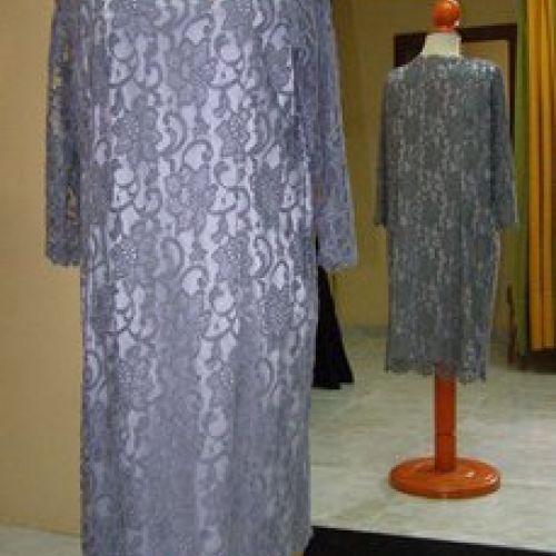 Vestido encaje gris, delantero (1)