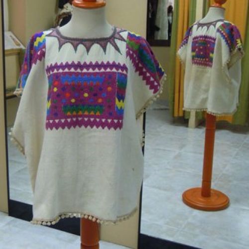 Poncho confeccionado con telas de Uzbekistán