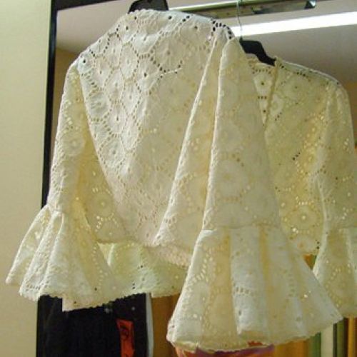 Chaquetilla del traje de flamenca rojo, trasero (confeccionado en el año 2011)
