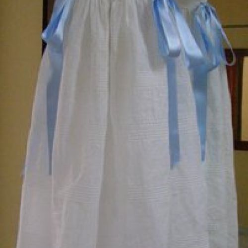 Faldón de bautizo, con lazos