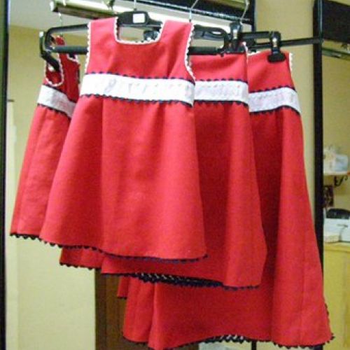 Vestidos rojos, tallas 2, 4 y 7 años (delantero) (1)