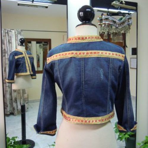 Cazadora vaquera adornada con telas de Afganistán (trasero)