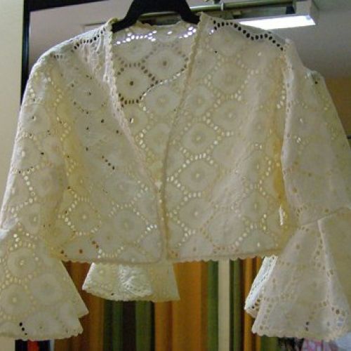 Chaquetilla del traje de flamenca rojo, delantero (confeccionado en el año 2011)