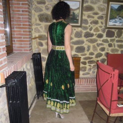 Vestido étnico vintage de fiesta confeccionado con telas de Afganistán (trasero)