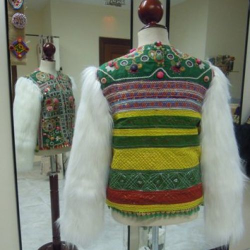 Chaqueta de tela de India y pelo de angora (trasero)