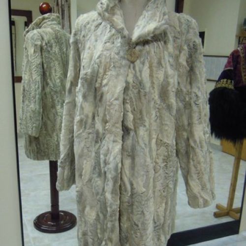 1 Abrigo de piel, antes