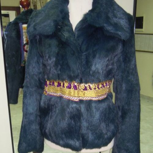 3 Abrigo de piel después; customización con pechera étnica de Afganistán (delantero)