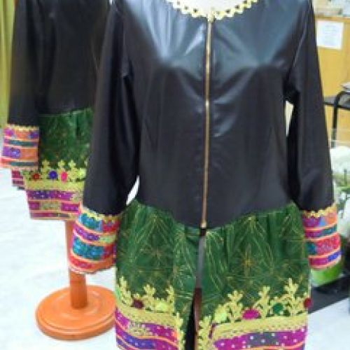 Chaqueta de cuero y telas afganas, delantero