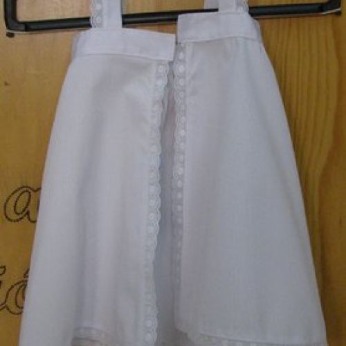 Faldón primera edad (trasero)