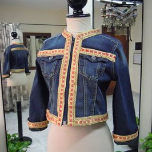 Cazadora vaquera adornada con telas de Afganistán (delantero)